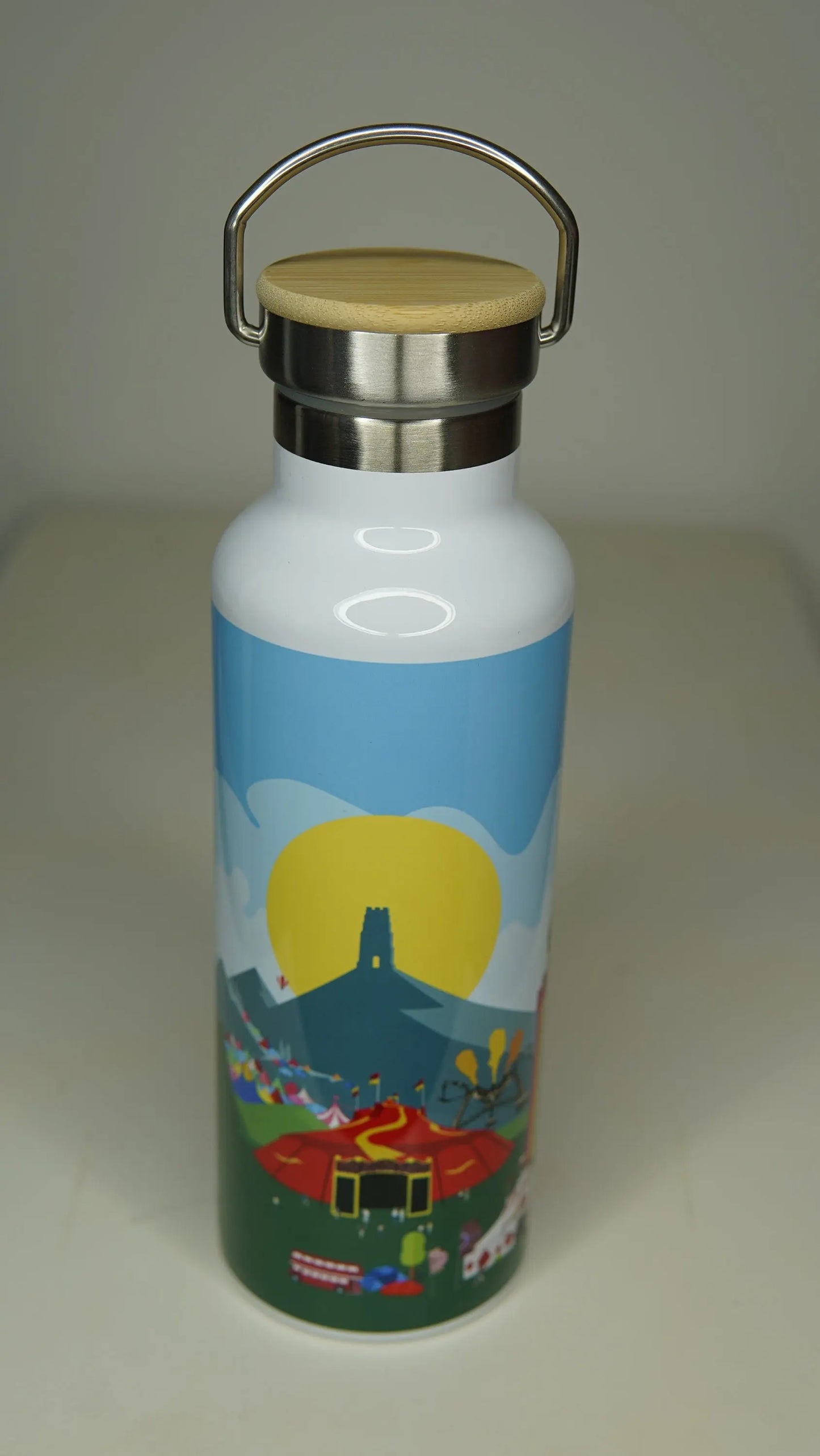 Glastonbury Festival Inspired Water Bottle (Unofficial) - Day time Pyramid Stage Glasto - Premium Quality music festival - Festival Merch